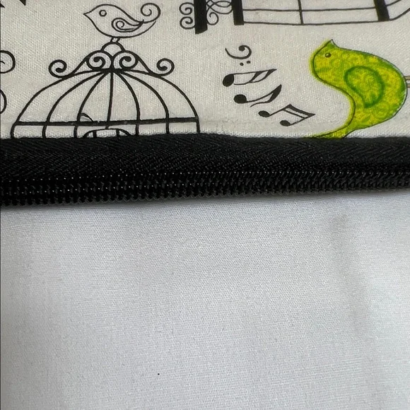 Handmade Bird Patterned Wristlet Clutch - Picture 5 of 8